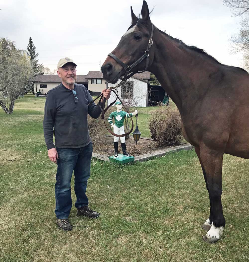27-year-old Classic Beth (dam of Brinello) with Dr. Ross McKague. 