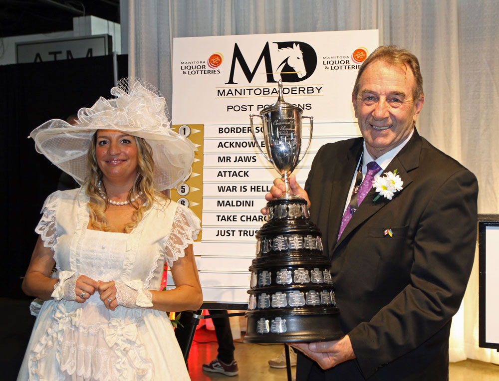 MinisterofAgricultureRonKostyshynwithManitobaDerbyTrophy321k