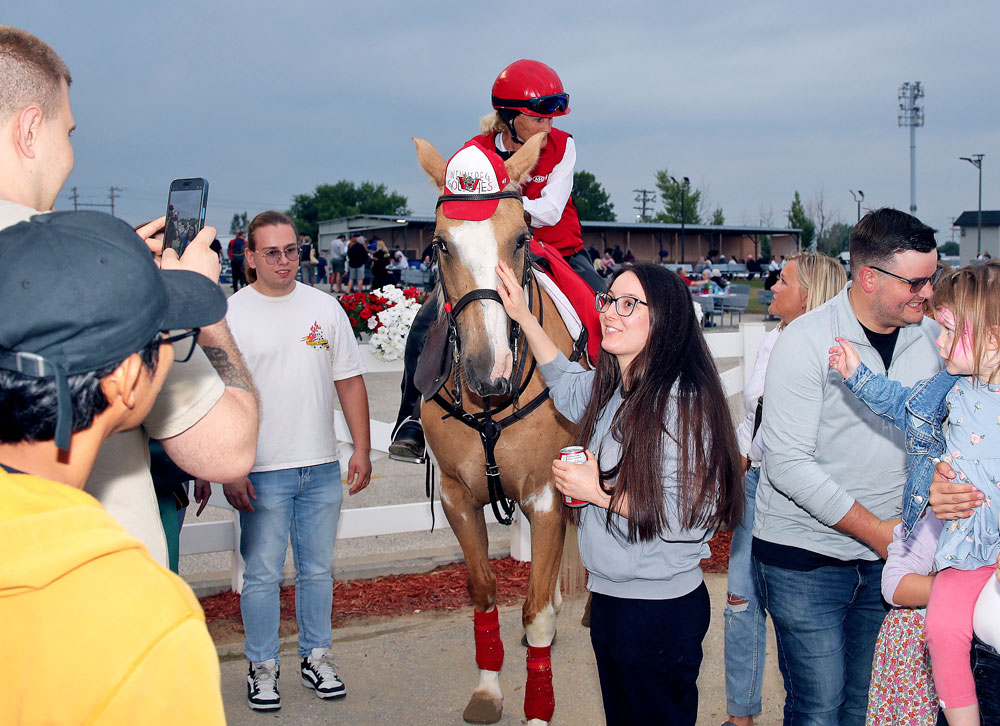WinnipegGoldeyesRace1k